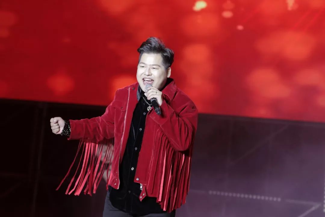 关于加拿大运动员突围拔得头筹赢得桂冠的信息