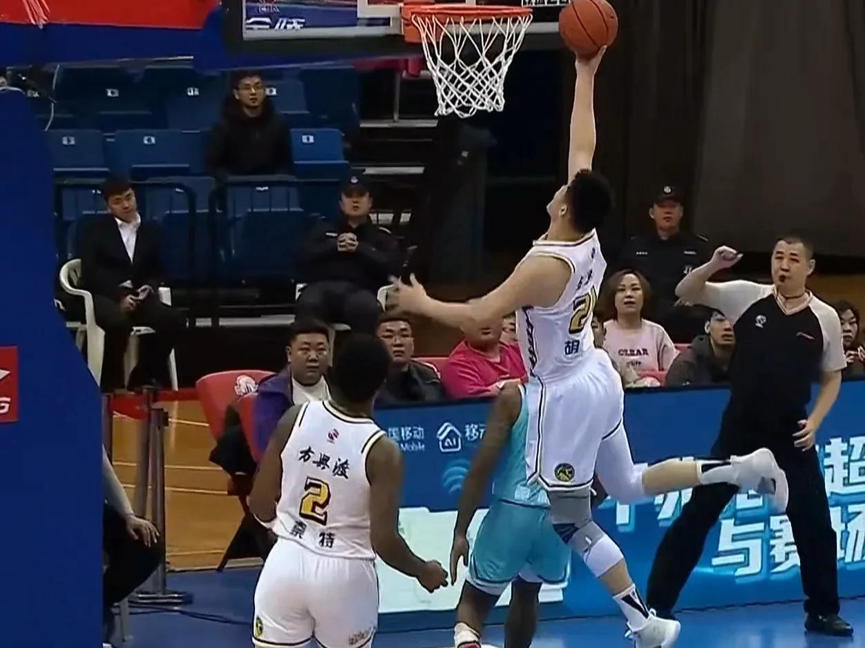 黑白直播在线观看-广厦队客场逆转,豪取四连胜