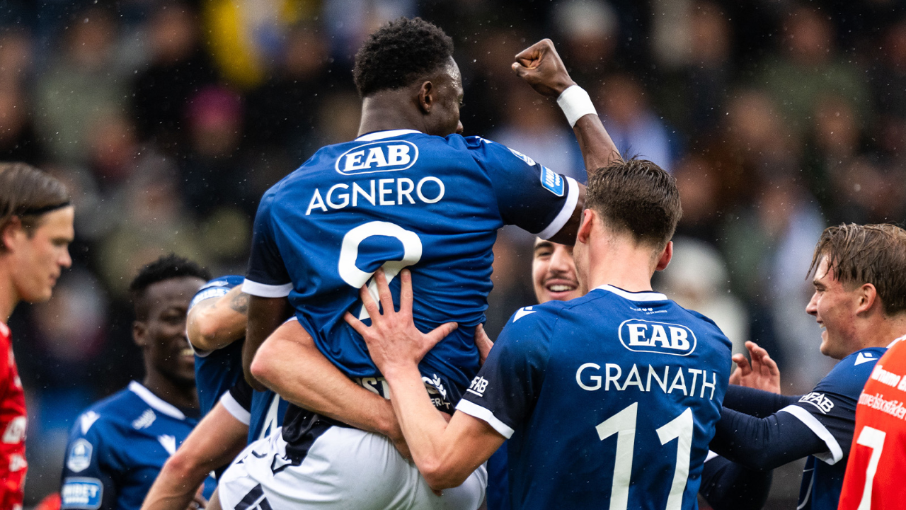 瑞典队前锋连续进球带队晋级 瑞典队前锋连续进球带队晋级