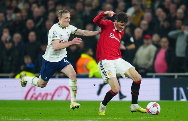 黑白直播nba-华尔加主帅遭遇解聘危机,球队成绩欠佳