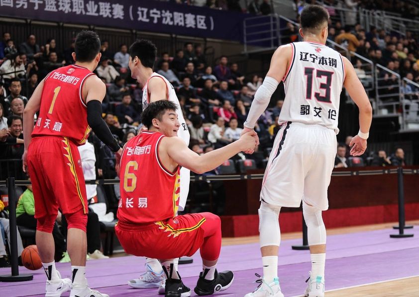 黑白直播nba在线观看-辽宁九嶷队员精彩表现,帮助球队夺得胜利