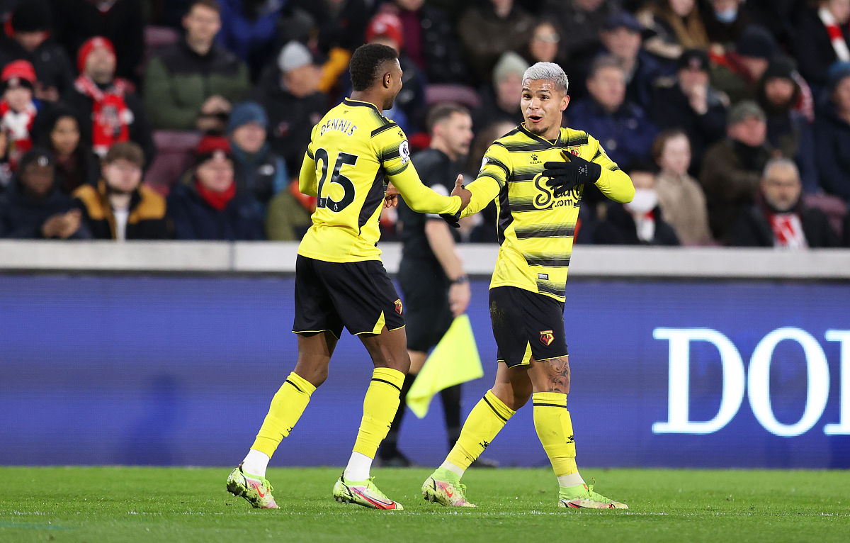 黑白直播网-多特蒙德爆冷美国,莫德里奇爆发神勇的简单介绍