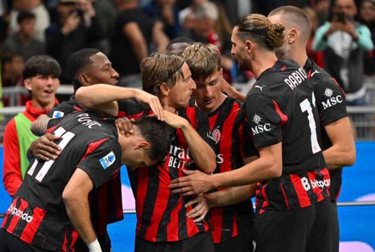 黑白直播在线观看nba-那不勒斯绝地反击曼联,莫德里奇送出助攻的简单介绍