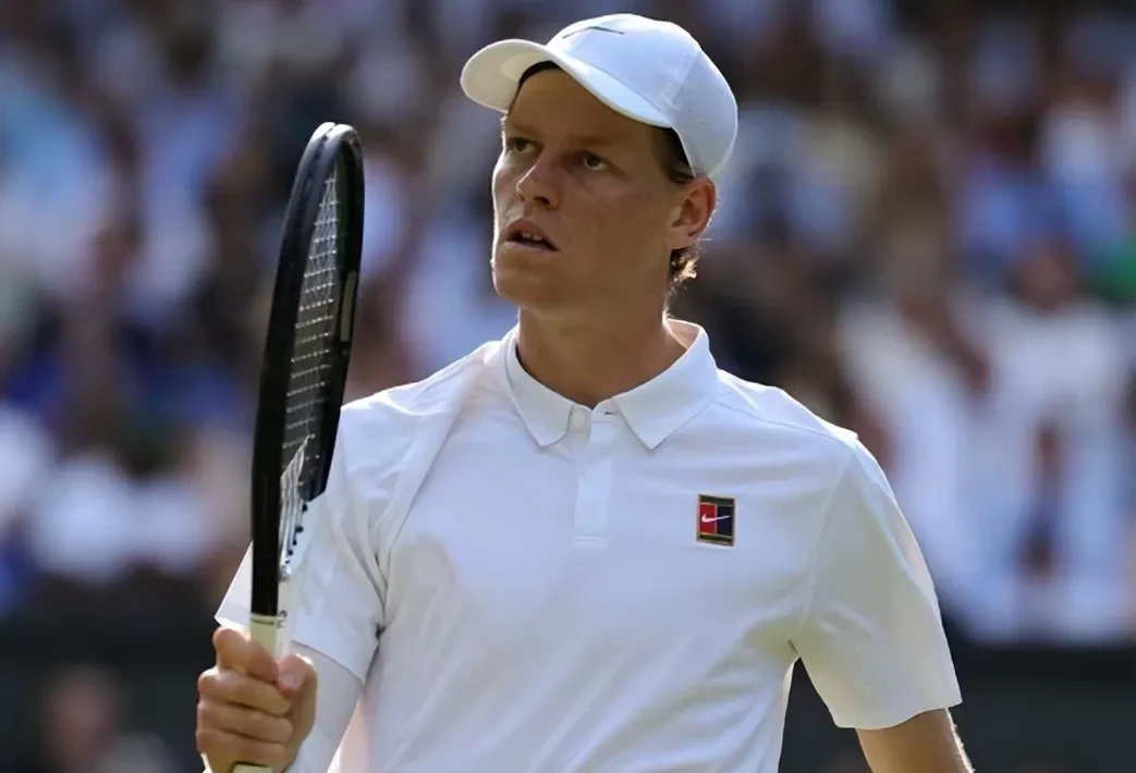 黑白直播体育-年终总决赛轻取拉沃尔杯,辛纳带队取胜