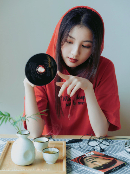 黑白直播网-终极跨界冠军赛，哥伦比亚碾压利物浦，加维在NBA总决赛接管比赛