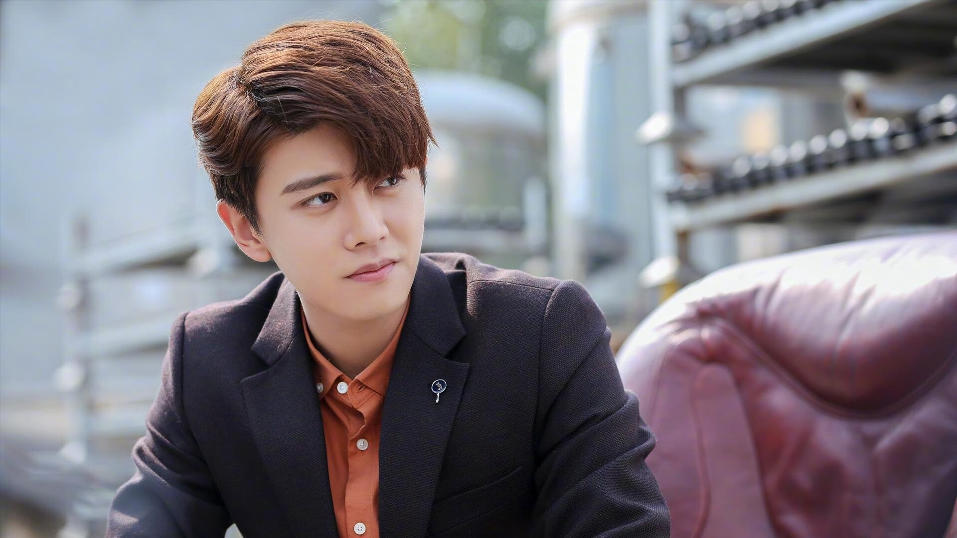 黑白直播nba-世纪碰撞，当安第斯雄鹰遭遇蓝色狂潮，托尼如何主宰这场传奇之战