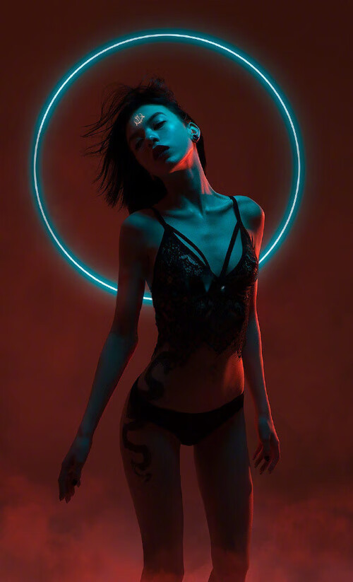 黑白直播网-意甲焦点战，尤文与AC米兰的战术博弈，欧冠生死战拜仁力克里昂