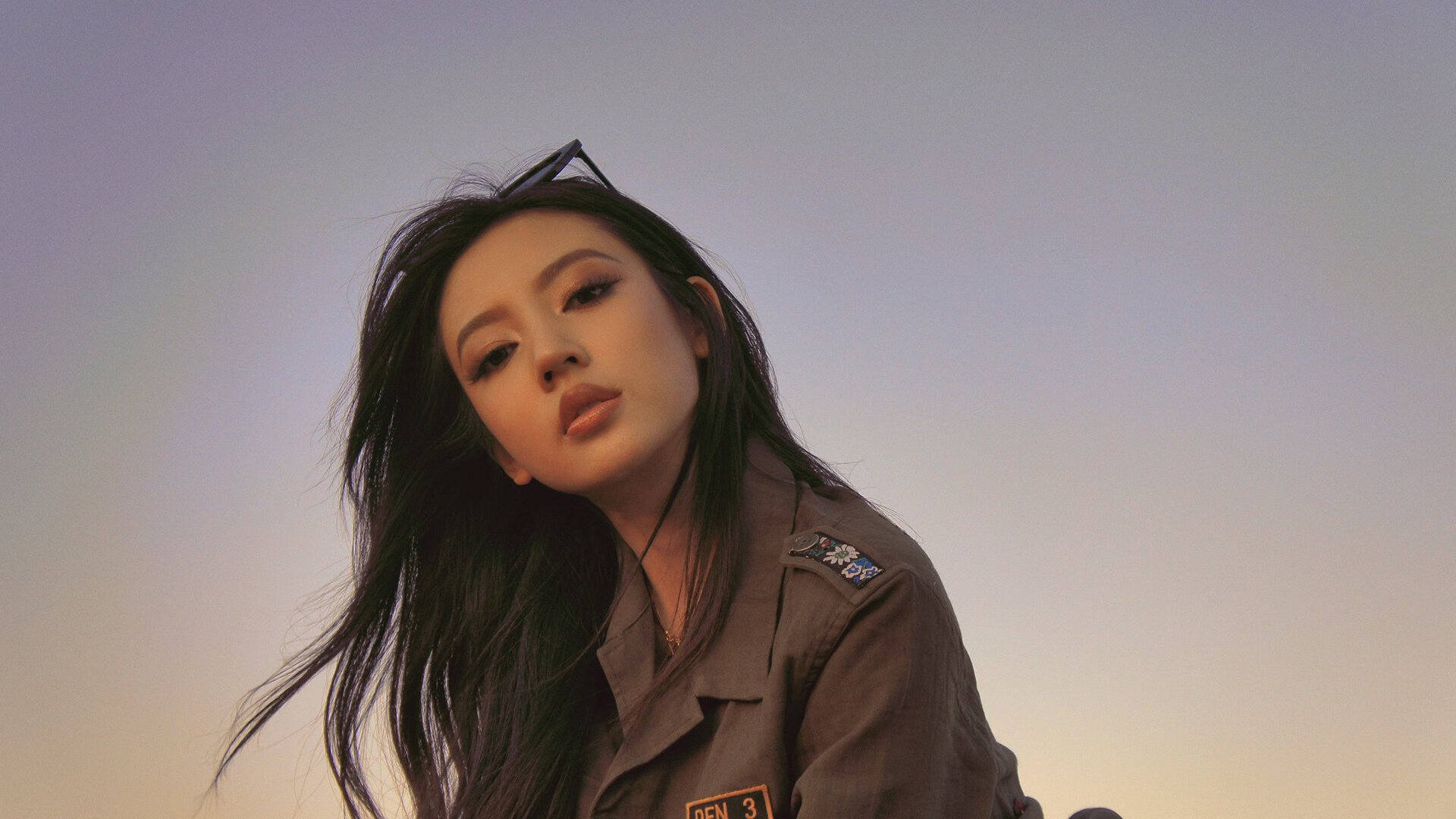 欧冠决赛焦点战，鹈鹕队完胜广厦队，篮球跨洲对决掀起热潮