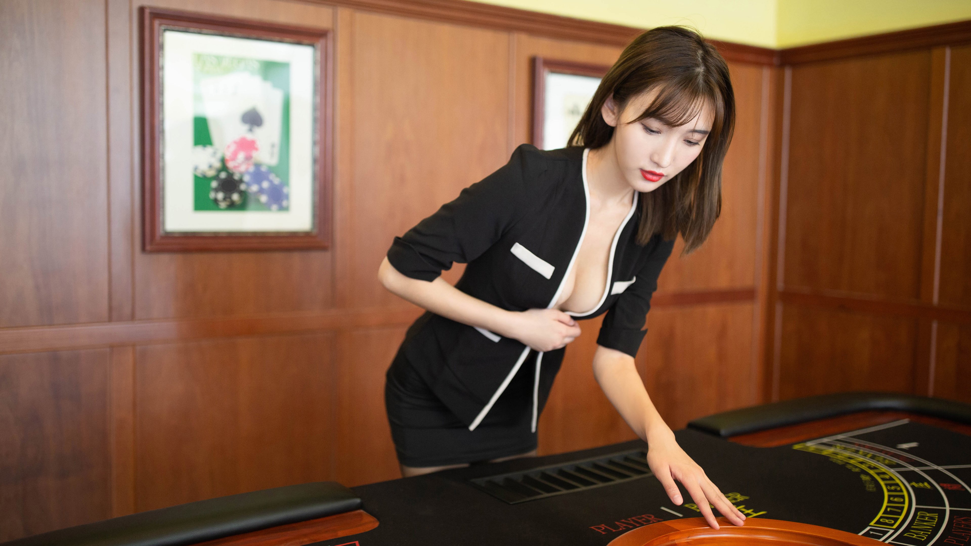 圣西罗见证新王诞生，迪亚斯压制级发挥撕碎意甲防线