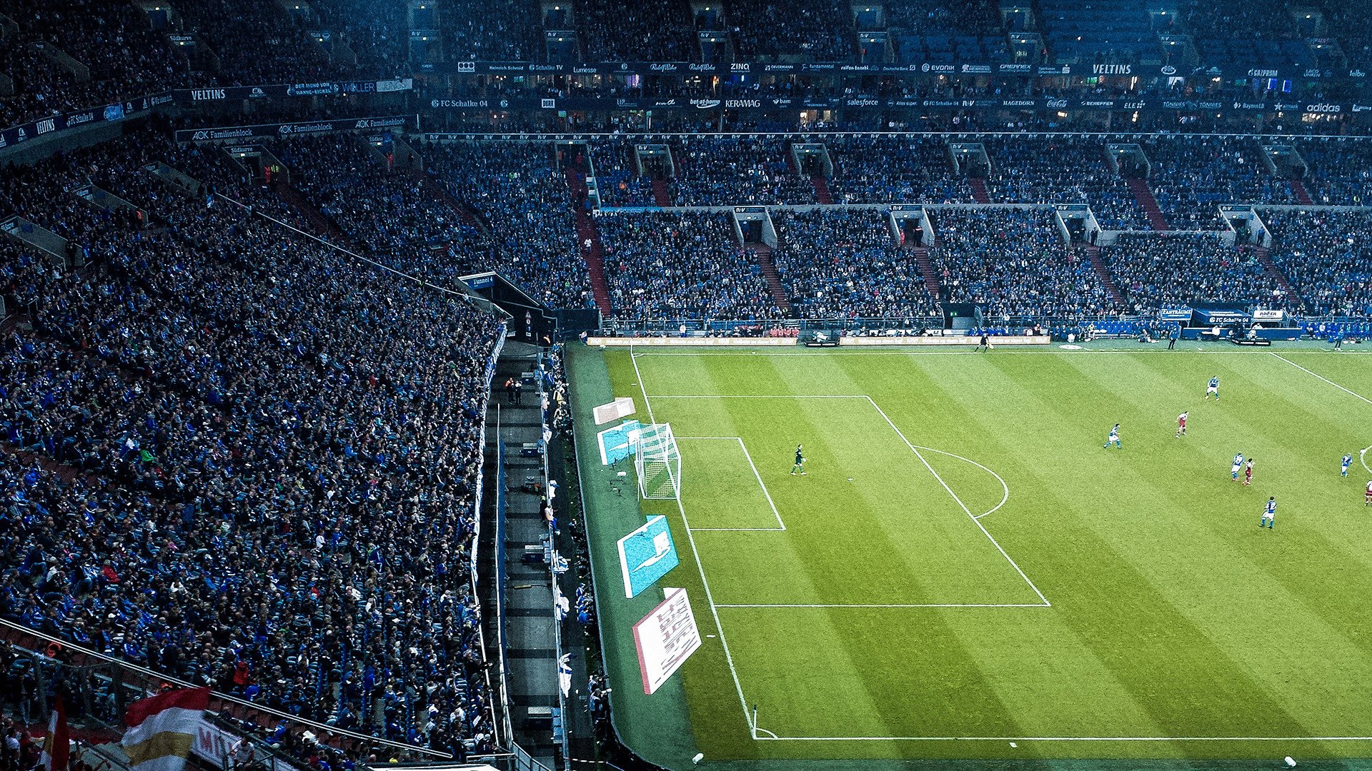 富安健洋一柱擎天，英格兰钢铁防线催生史诗翻盘