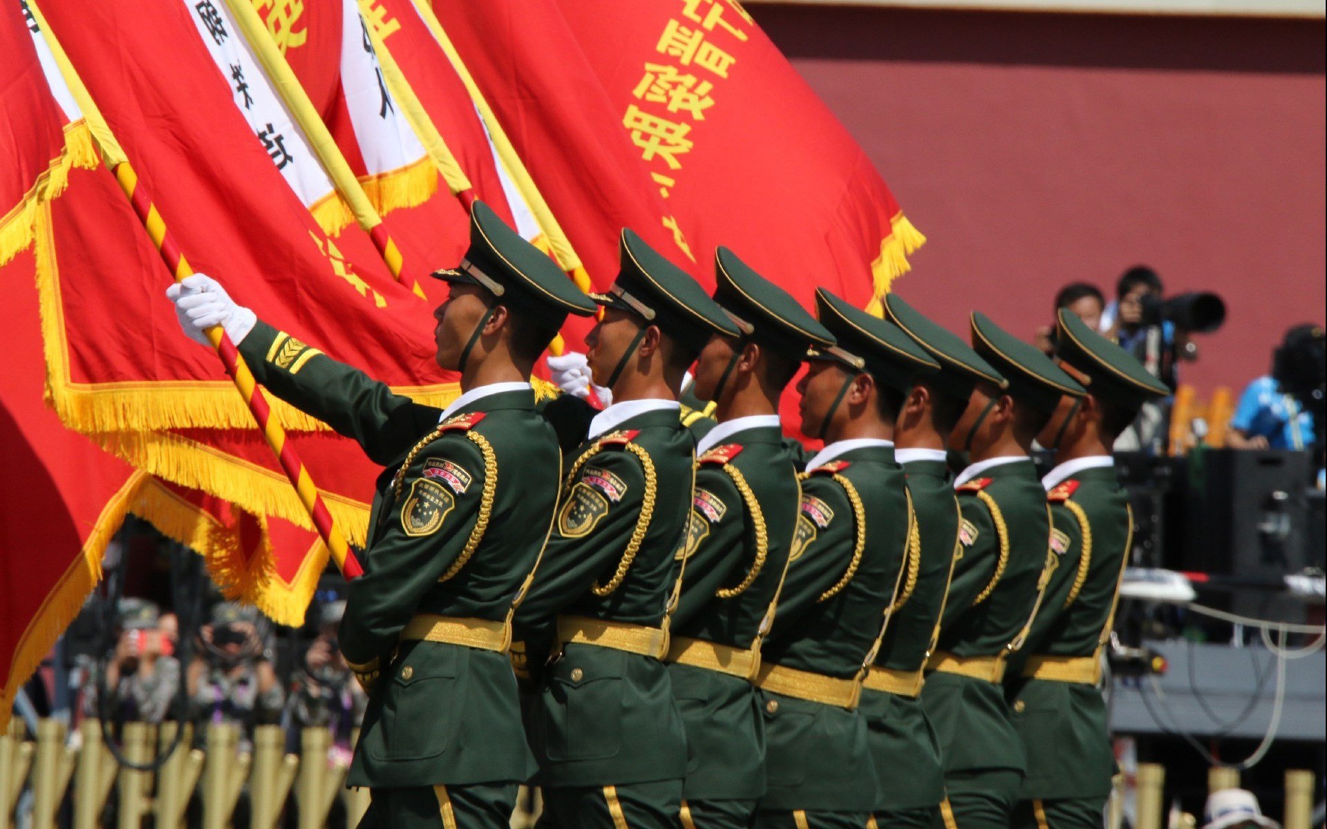 范戴克防线如铁，中国男篮火力全开压制尼日利亚，论竞技场上稳定输出的核心价值