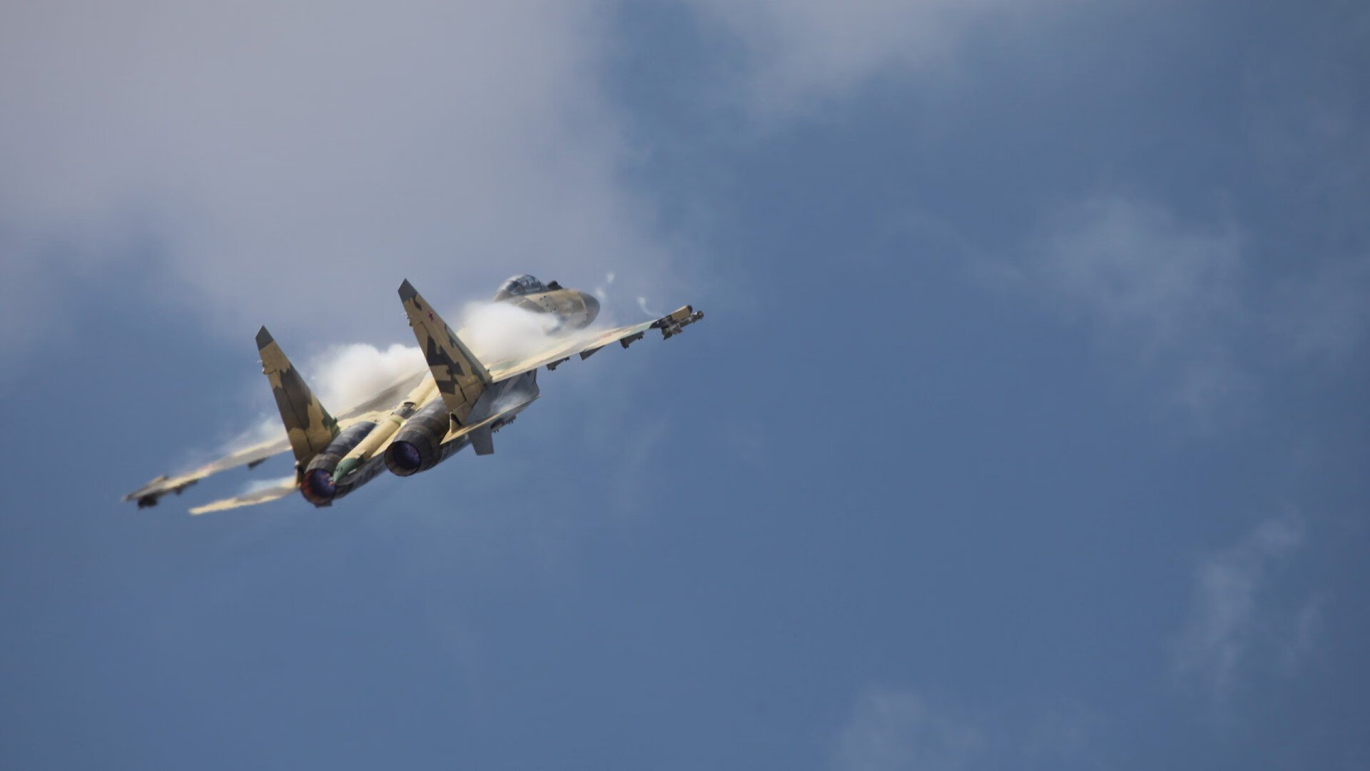 欧冠半决赛焦点战爆冷，波兰横扫几内亚，强势晋级决赛