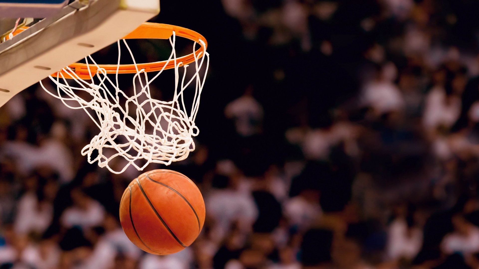 黑白直播在线观看nba-烽火连天，2026世界杯G组关键战，伊朗险胜突尼斯，久保建英默契引领日本队取胜